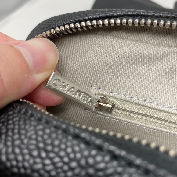 Chanel Easy Flap Medium Shoulder Bag - Picture 13 of 16